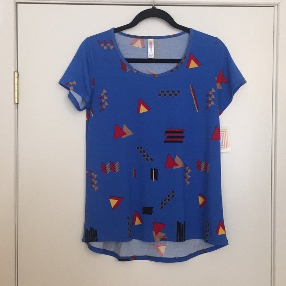 XS Lularoe Classic T Shirt D05 819‎